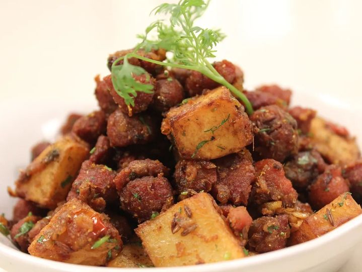 Aloo Mongodi Dry