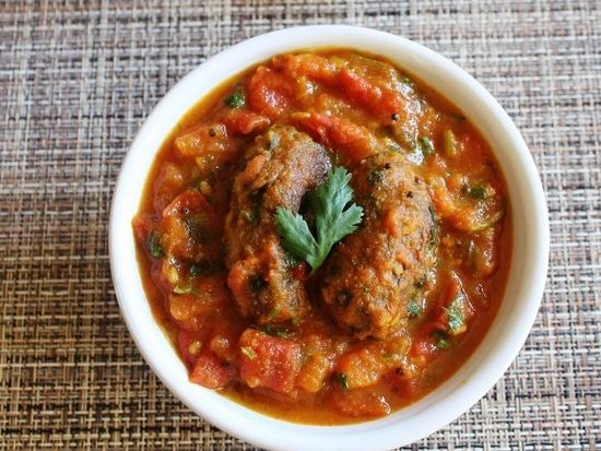 Tomato Muthia Nu Shaak