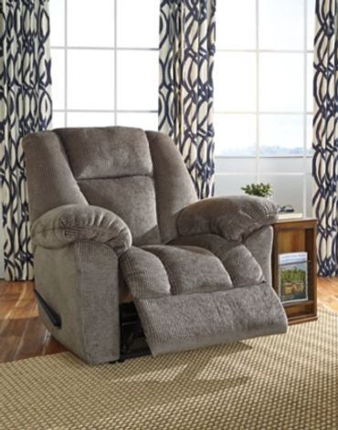 Ashley 36301 Recliner / Call for pricing.