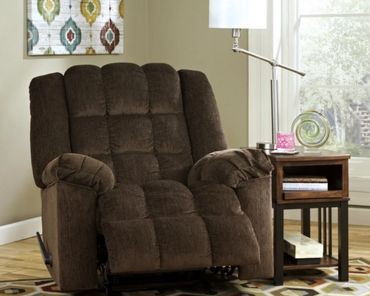Ashley 81104 Recliner / Call for pricing.