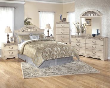 Ashley B196 BR Set / Call for pricing. (Dresser, Mirror, Chest, HB)