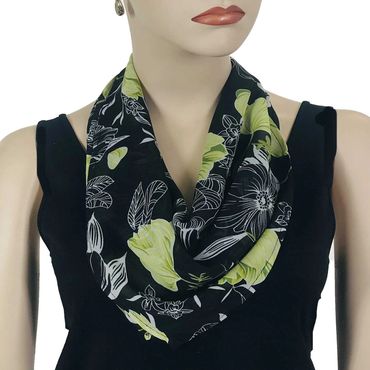 Scarves with Magnetic Closure