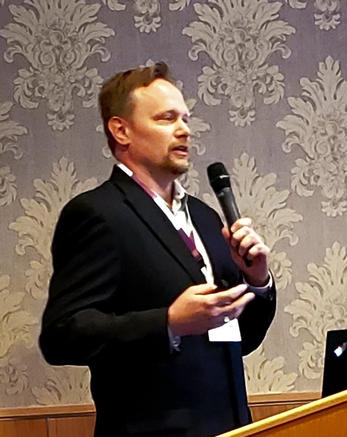 Dr. John Froiland presenting on intrinsic motivation and academic engagement in Holland. 