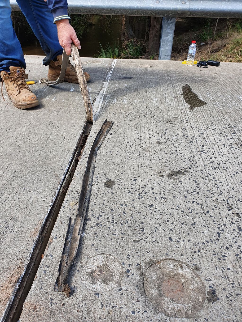 BRIDGE EXPANSION JOINTS ColorBlast