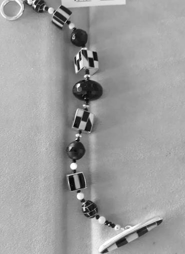 These fabulous Inlay Bracelets with Mother of Pearl, Onyx, Abalone, Brown Lip shell, Yellow Lip shel