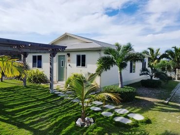 Bungalow "Canuck Palms" vacation home