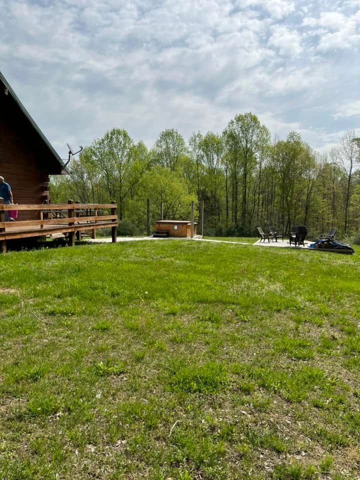 Hilltop Hideaway Log Cabin Resort — photo 29 of 43