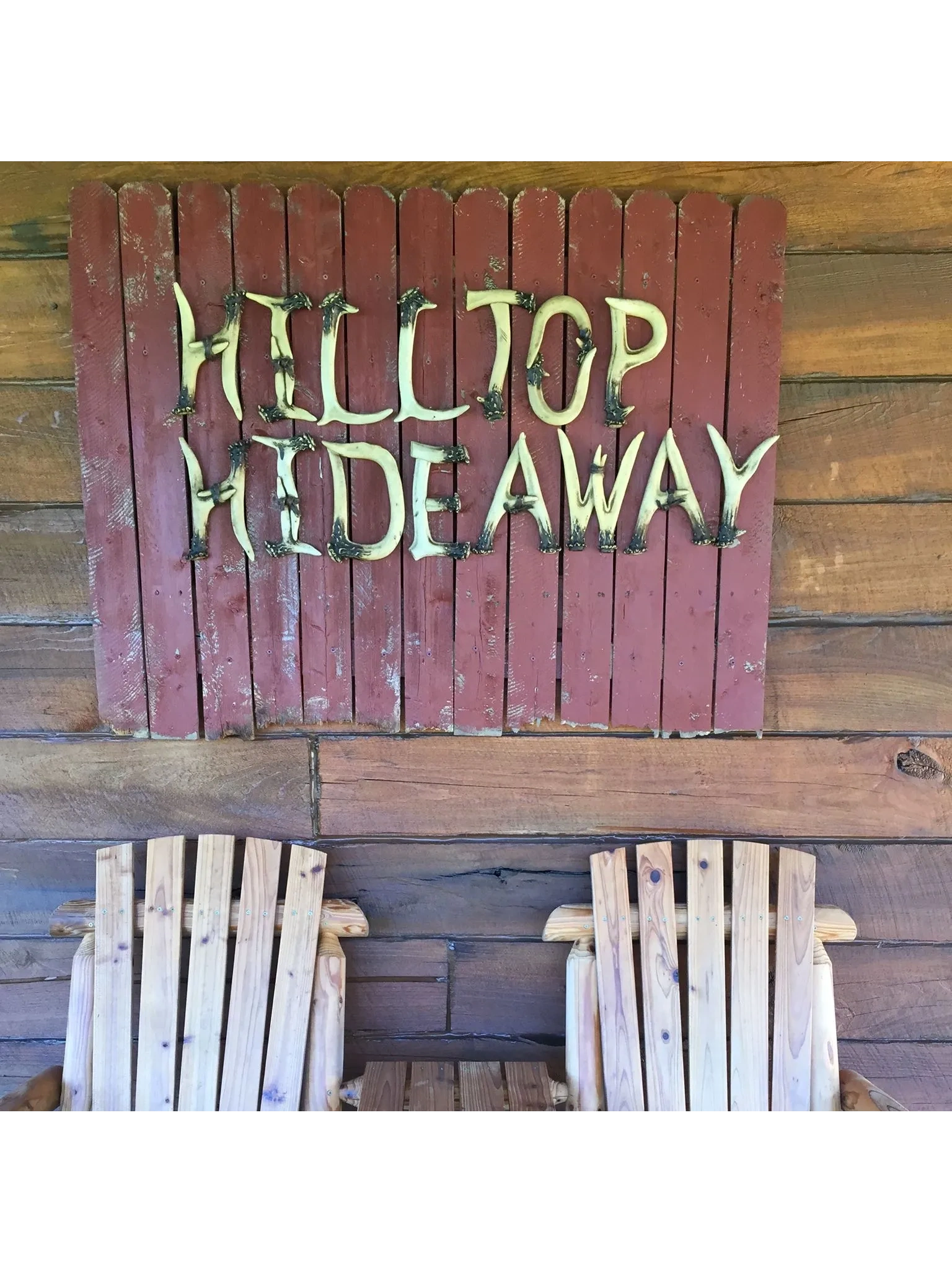 Hilltop Hideaway Log Cabin Resort — photo 35 of 43
