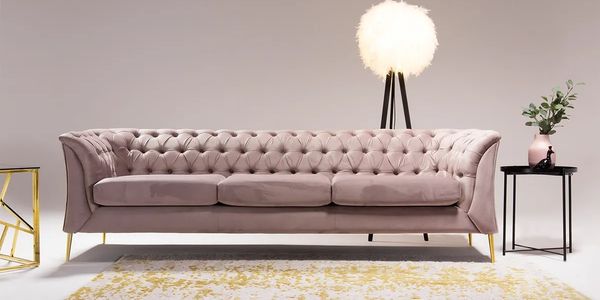 Quilting Sofa in drowing room
