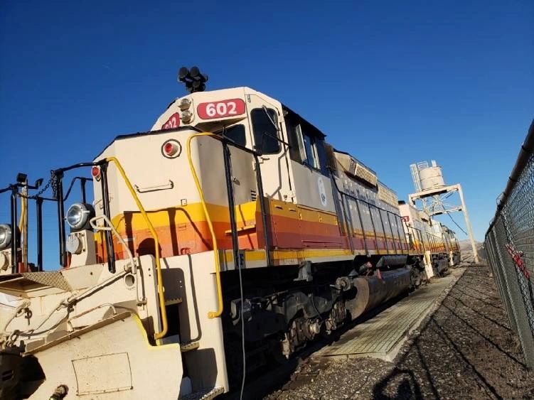 4 SD-40-3 RAILROAD LOCOMOTIVE POWER UNITS