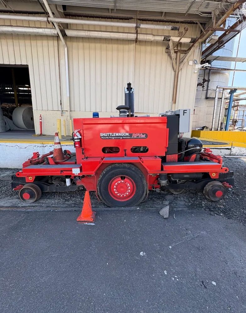 2015 SHUTTLEWAGON RPV210 RAILROAD RAIL CAR MOVER WITH REMOTE CONTROL