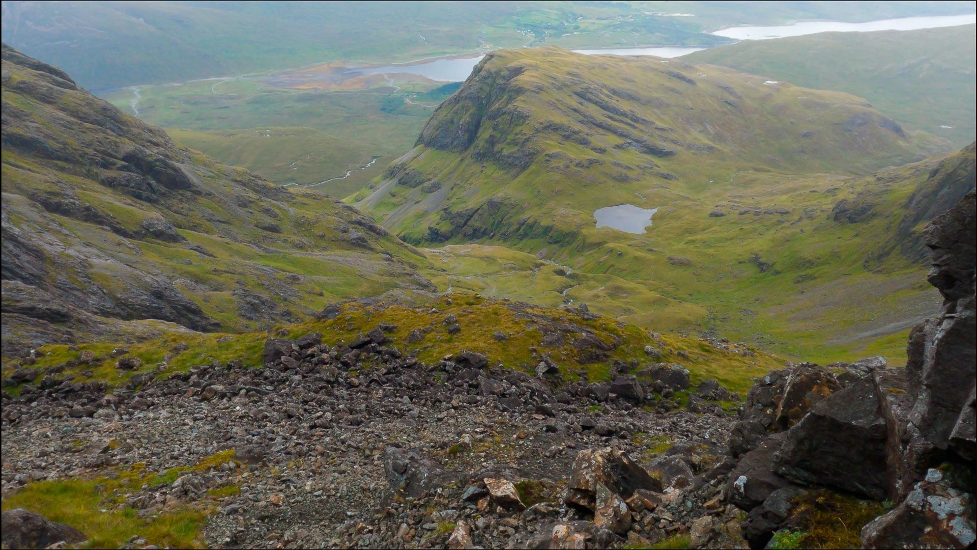 The bealach on the west summit path, Blà Bheinn
