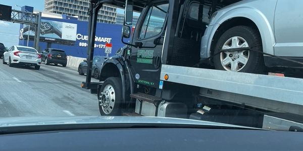 Commercial Car Club provides roadside assistance services for any vehicle