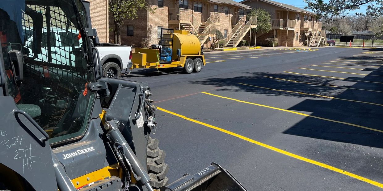 asphalt seal coating maintenance apartments in Oklahoma 