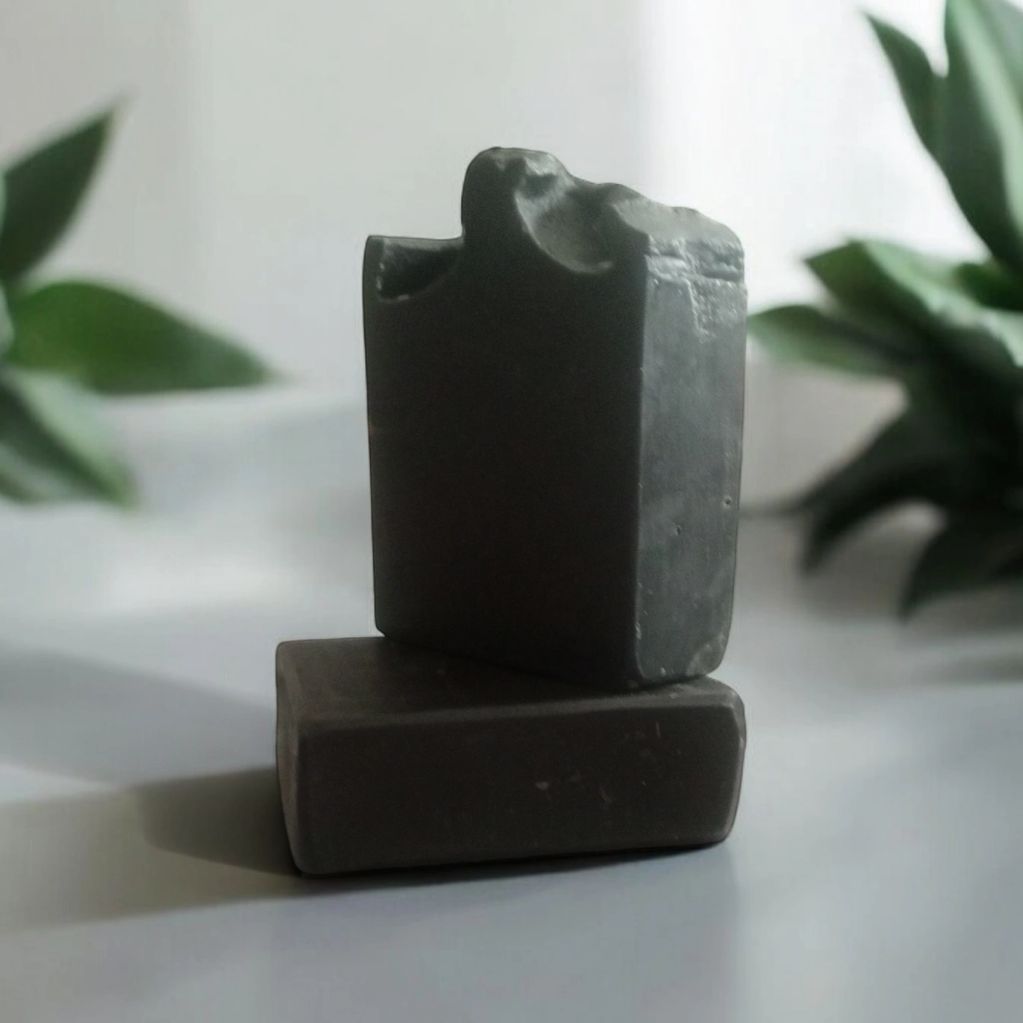 Pure pine tar charcoal soap