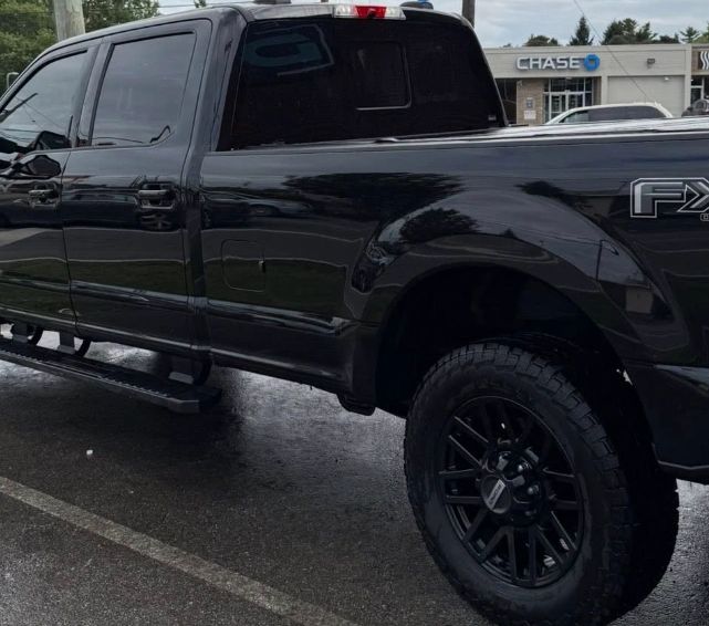 Photo of black pickup truck after a vehicle detailing in Mansfield Ohio