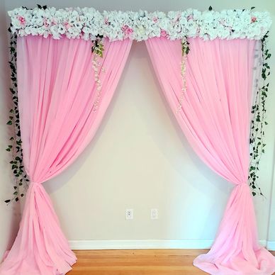 Circlular Floral Arch
Wedding Floral Arch
Wedding Backdrop
Alter Arch
Floral Arch
Queens Florist