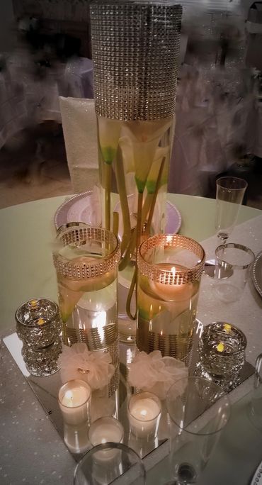 Florist
Wedding Centerpiece
Floating Tulips Centerpiece
Queens 11385
Cylinder Wedding Centerpiece
