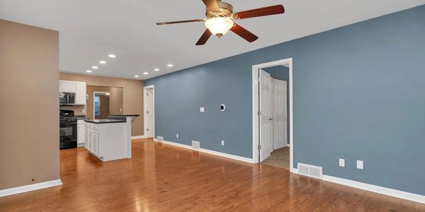 90 W Elm St. Kristina Davy