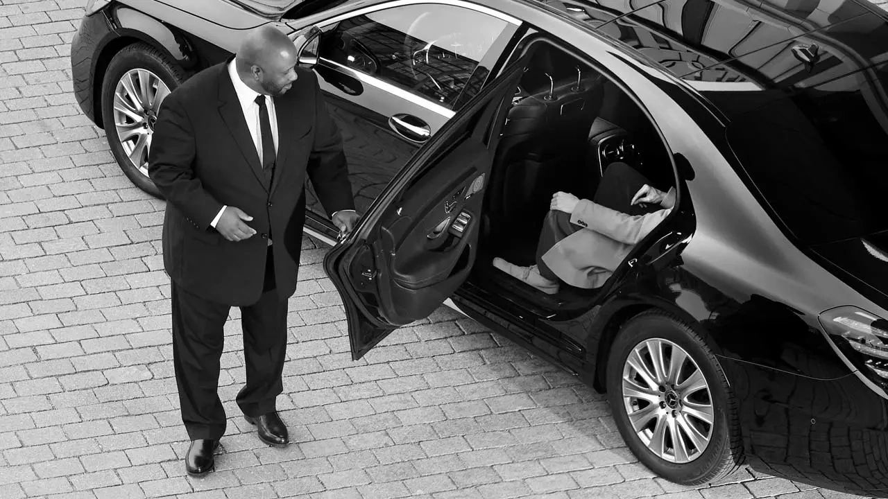 Executive Car Service. 
To & From Metro Airport.Book Now.