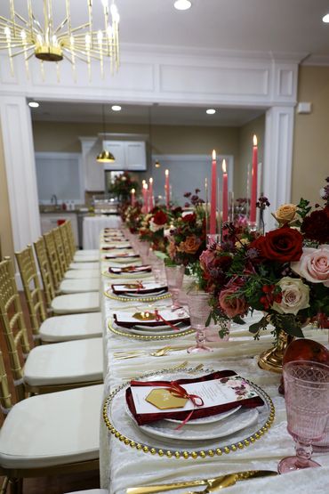 Fireplace decor with , florals, & elegant Christmas & seasonal décor. Thanksgiving and Christmas 