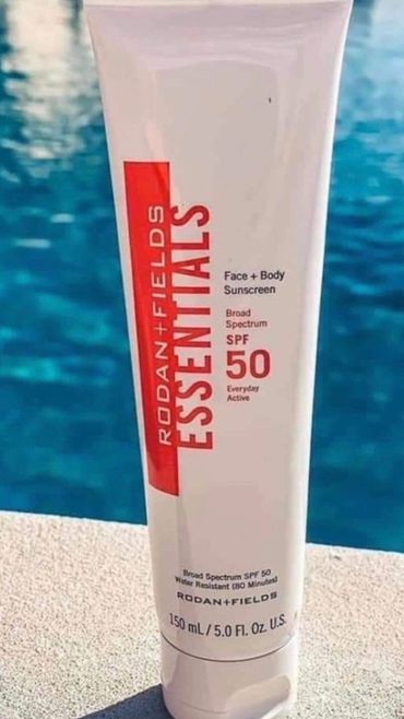 Face and Body ESSENTIALS waterproof sunblock with Hydration 