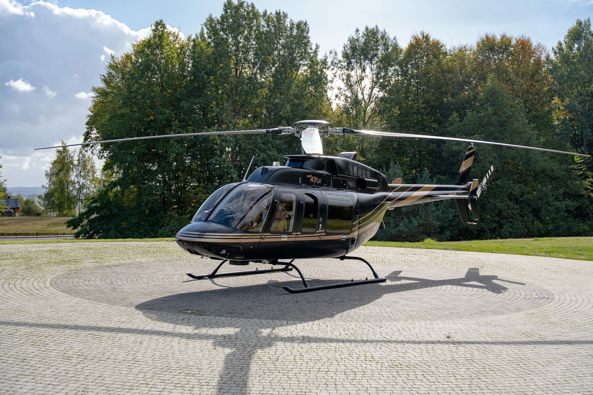 2014 Bell 407GX (S/N 54474), photo 2