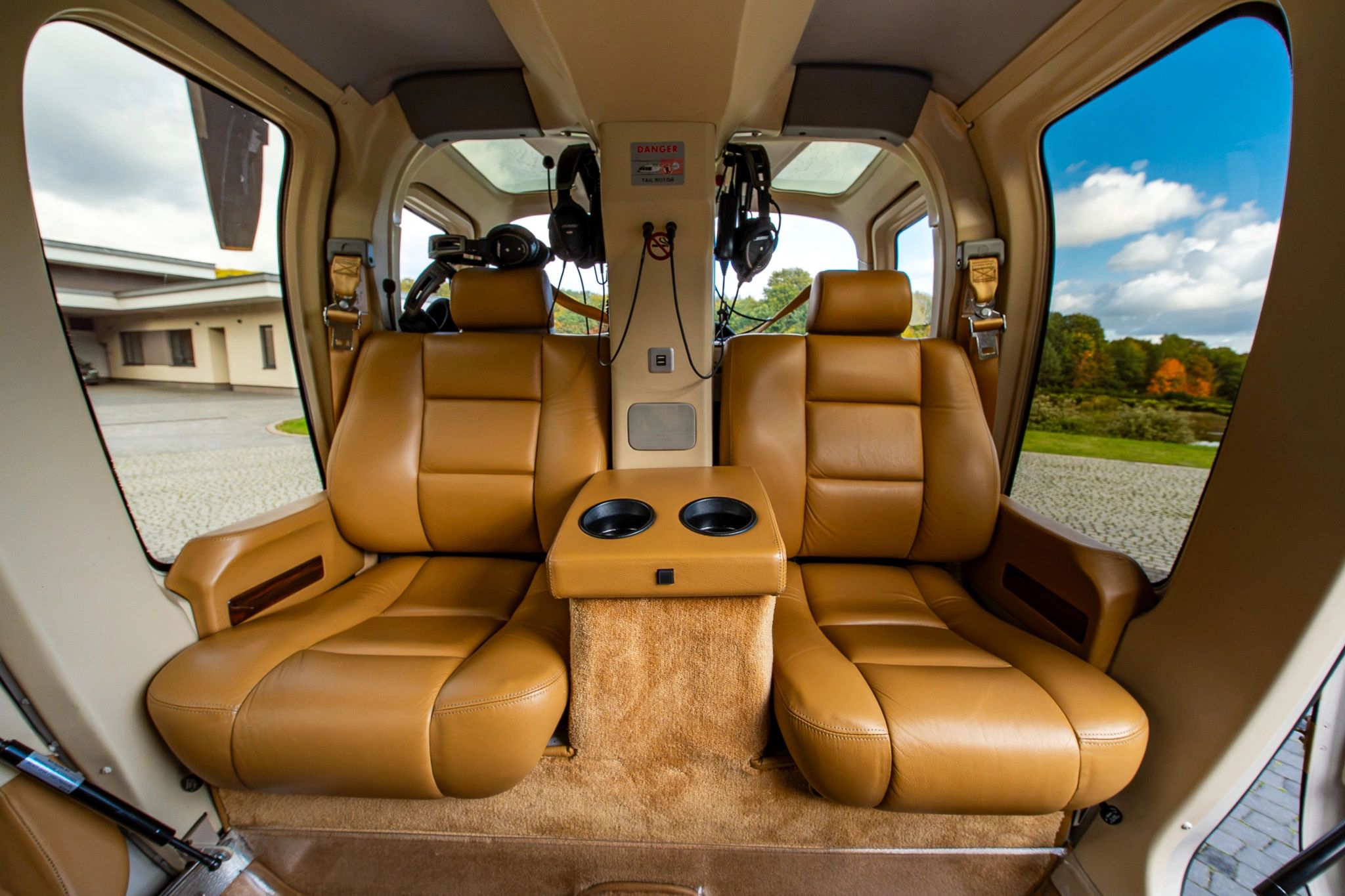 2014 Bell 407GX (S/N 54474), photo 4