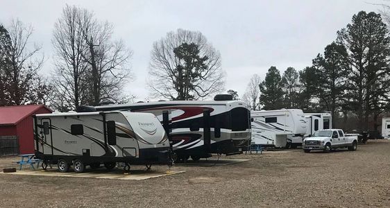 Rv hook up in hochatown, Rv hookup in Broken Bow, Rv hookup in Beavers Bend