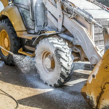 Heavy machinery cleaning 
