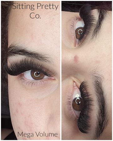 Women with a mega Volume eyelash extension set