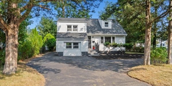 Fully renovated 3 beds 2 bath house. Middlesex New Jersey.