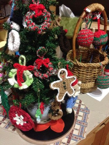 crochet critters; crochet ornaments