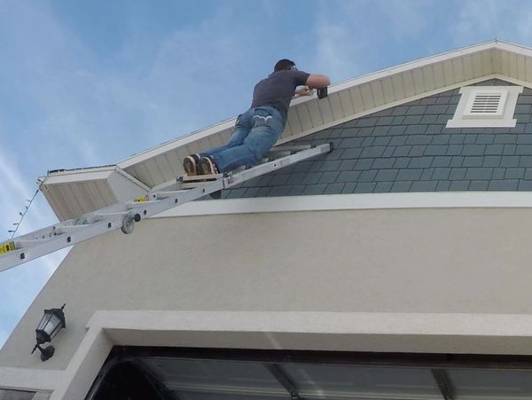 Holiday Light Removal