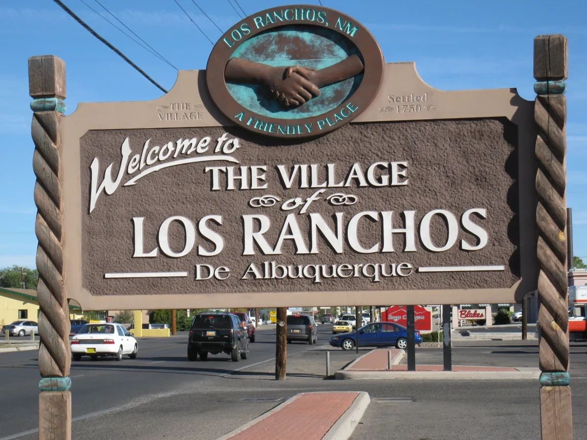 Los Ranchos De Albuquerque Junk Removal, trash hauling, dump runs, clean out, light demo, clean up