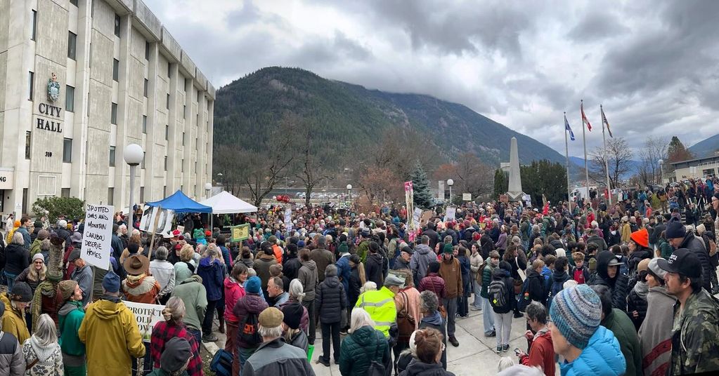 Broken Promises Protest #brokenpromisesprotest Nov 18 2025