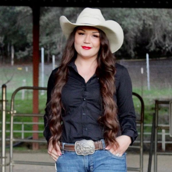 Coach Kelsi, trainer for western lessons!