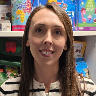 Headshot of Community Fundraiser, Erin Burch