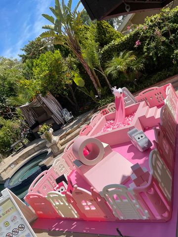 Pink & White softplay 