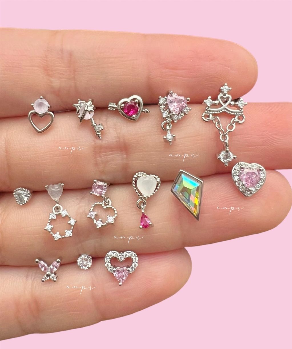 Piercings de acero, tienen bolita por detrás