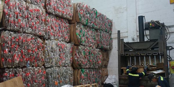 compra y venta de botellas plasticas en Quito Ecuador