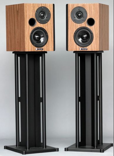 This high end 2 way speaker is designed to satisfy the demands of the audiophile listener from a com