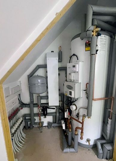 Hot water cylinder installation
