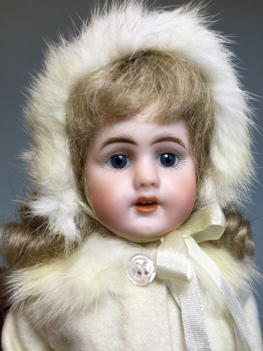 AB_Kuhnlenz All bisque Etta (4) mold set