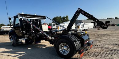 NXT 18L Stellar Hooklift Freightliner M2