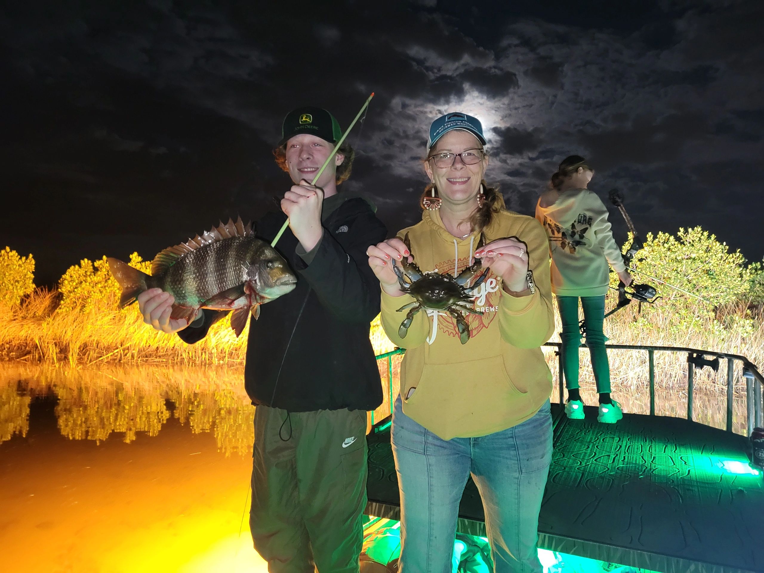 Carpe Noctum Outfitters - Bowfishing, Charters