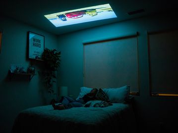 piqo projector watch movies and netflix on your ceiling with this.