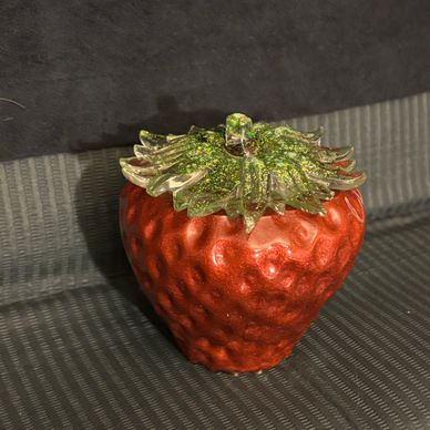 Candy berry a strawberry shaped container by Kiana Olsson