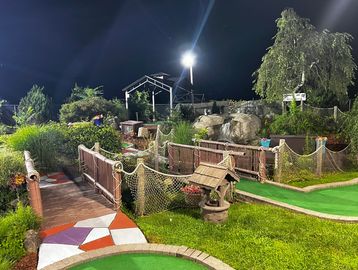 price of mini golf, mini golf course
