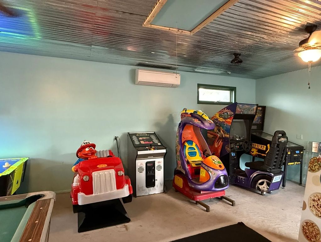 Riding machines, pin ball